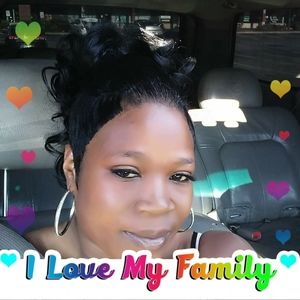 Meet your Posher, Selena